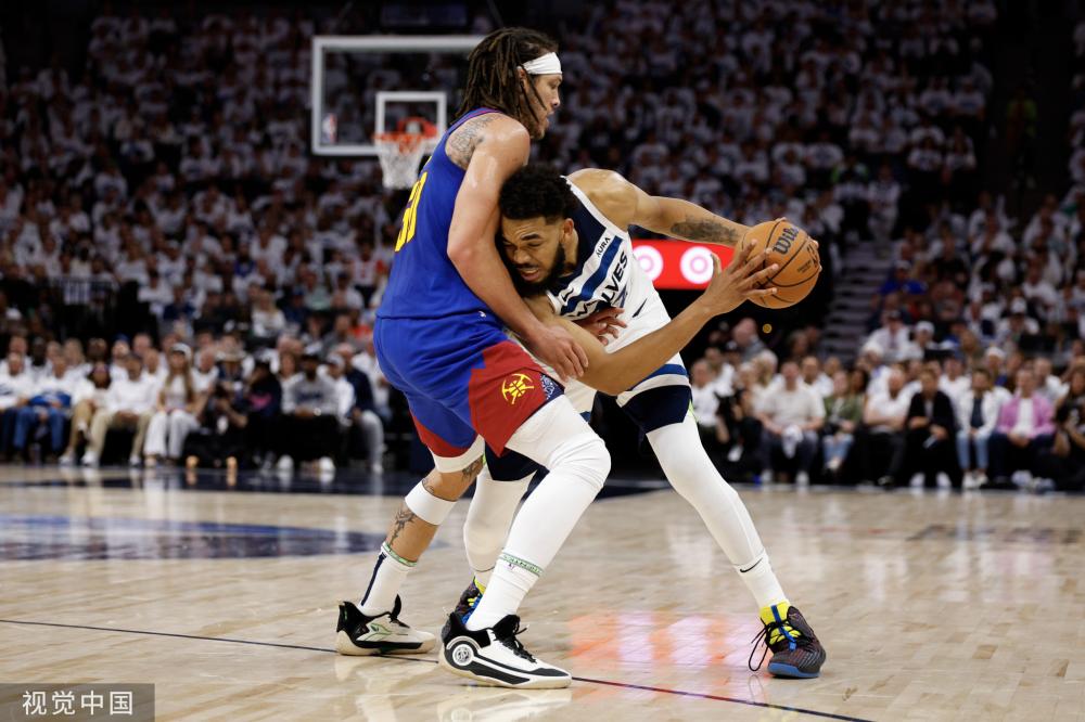 中国队通过 中国队通过