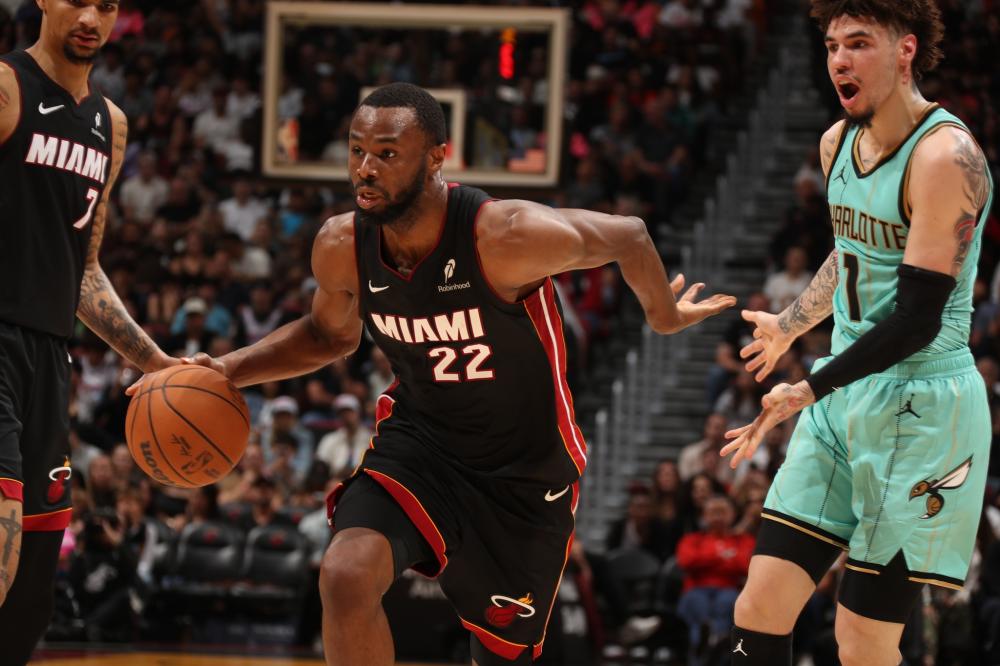 了自己在关 了自己在关